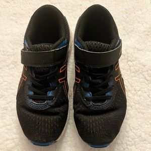 Asics Size 12 Childrens